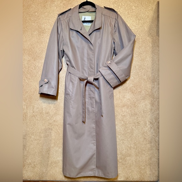 Misty Harbor Belted Beige Trench Coat Pockets Lined Water Resistant Size Large - Picture 2 of 15